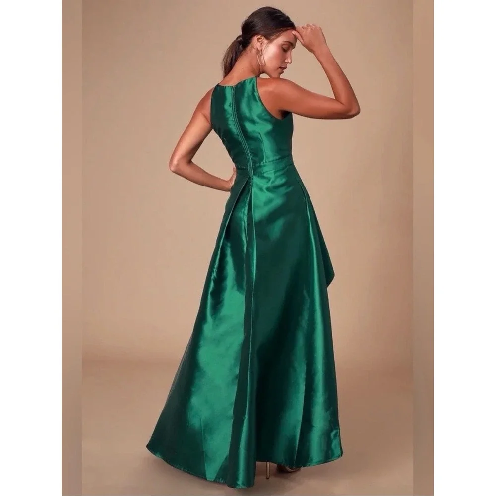NWT LULUS Emerald Taffeta Halter Square Neck Princesscore Formal Ball Gown M‎